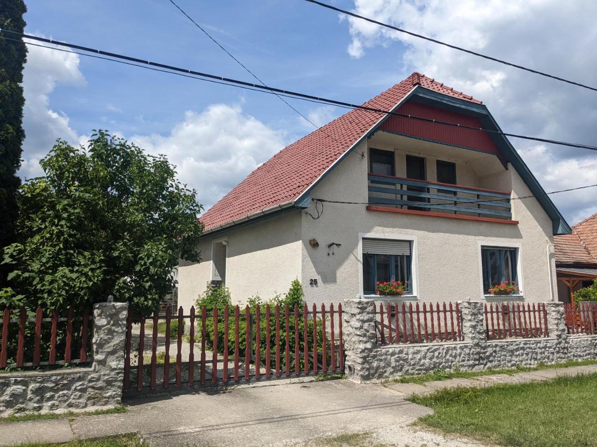 הוילה Szilvásvárad Tulipan Haz מראה חיצוני תמונה